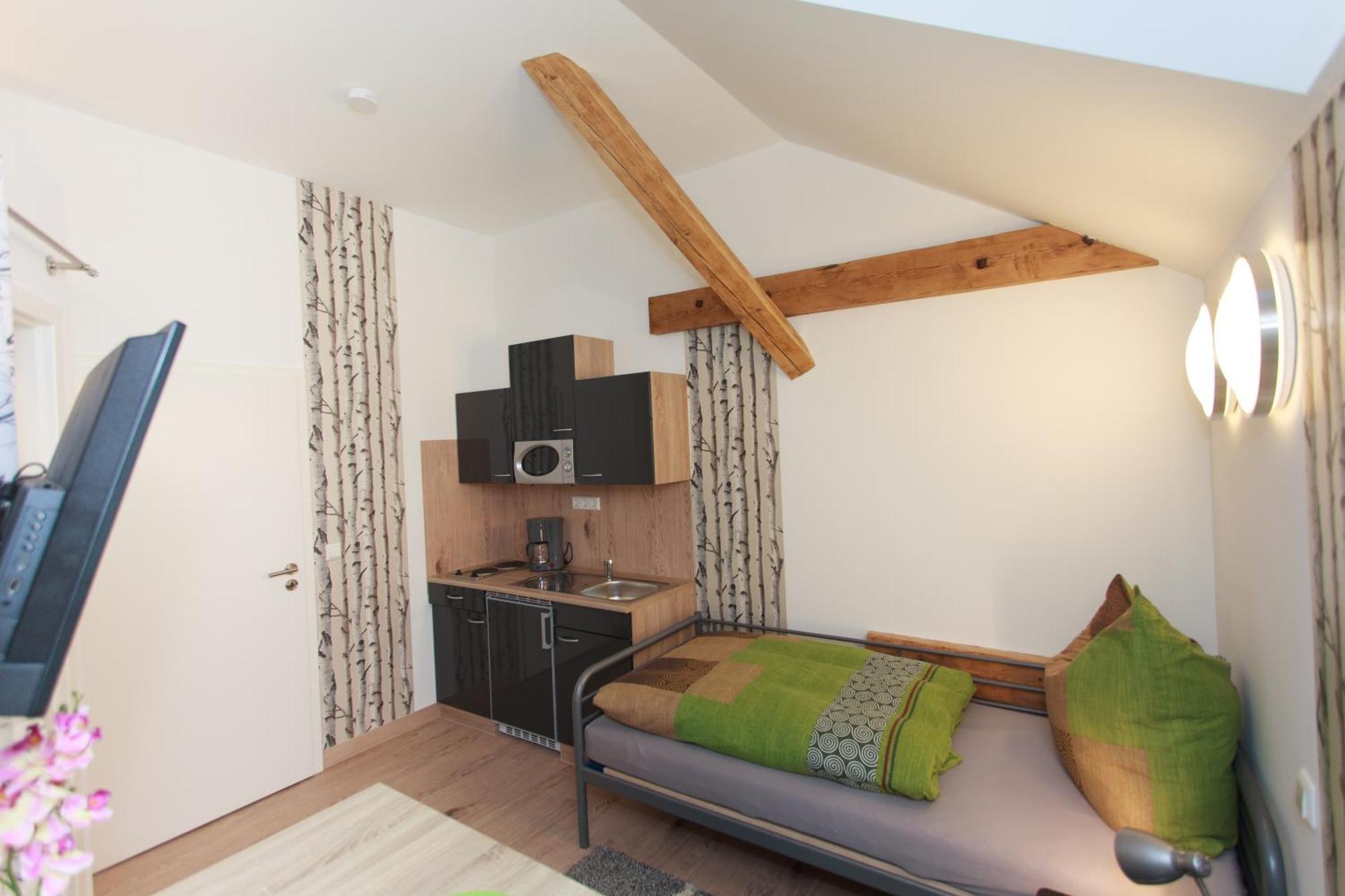 Pension Weinsberger Tal Лёвенштайн Номер фото